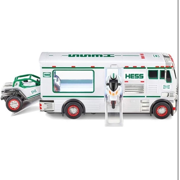 Hess BRAND NEW 2018 Toy Truck - RV with ATV and Motorbike - Picture 4 of 14